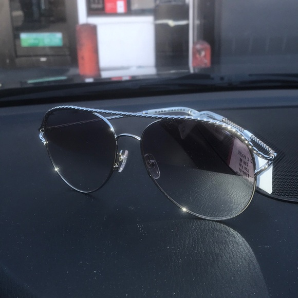 Marc Jacobs - Picture 2 of 8